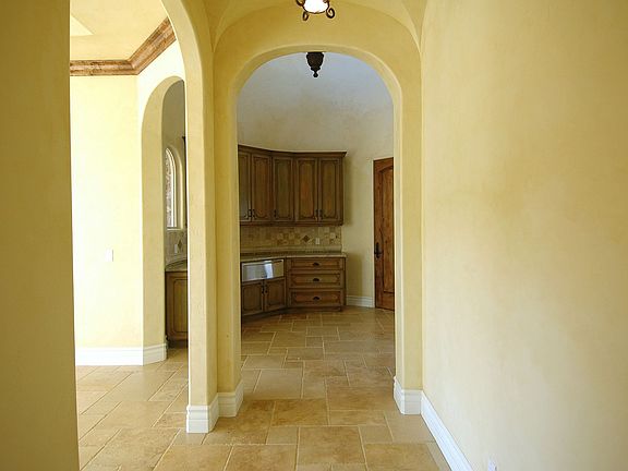 Butler's Pantry/Room