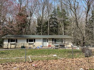 442 E Piney Rd, Manistee, MI 49660