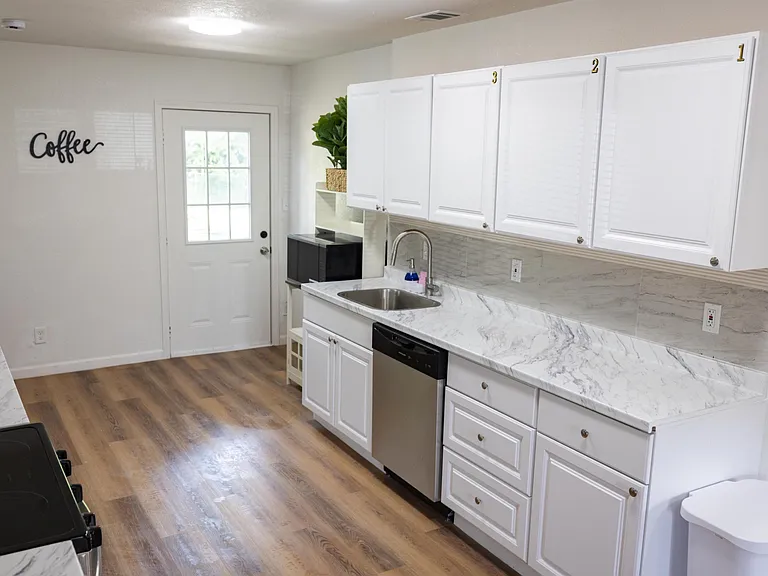 Cottonwood Ct — Photo 9