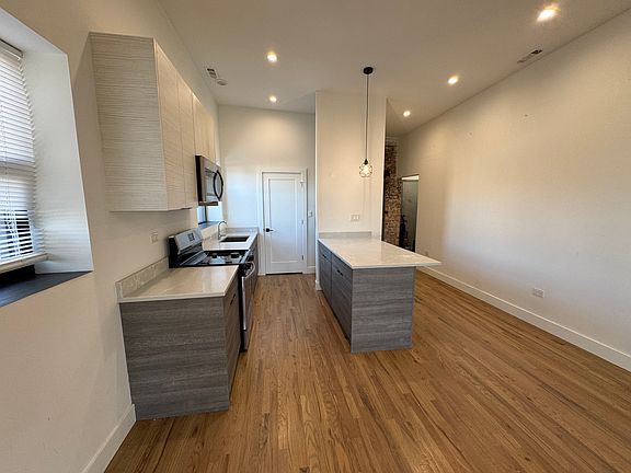 5th image of 1303 S California Ave #4W