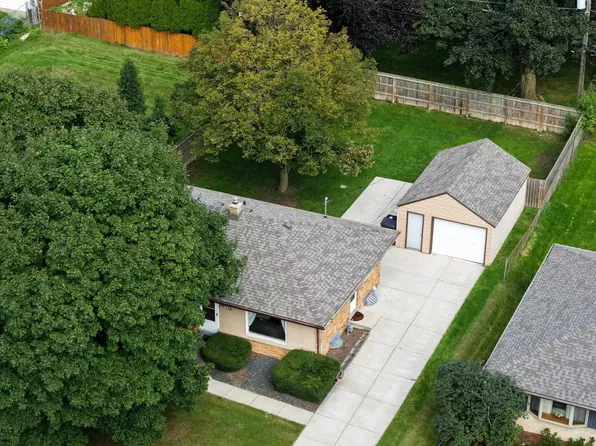 3709 6th AVENUE, South Milwaukee, WI 53172