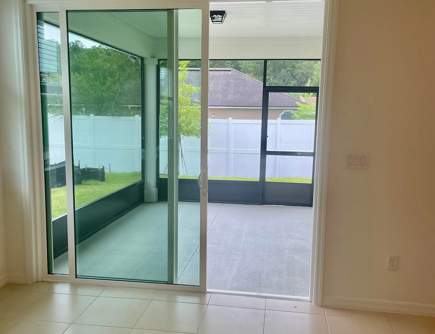 4 bed, 2.0 bath, 1510 sqft, $2,100 — Photo 4