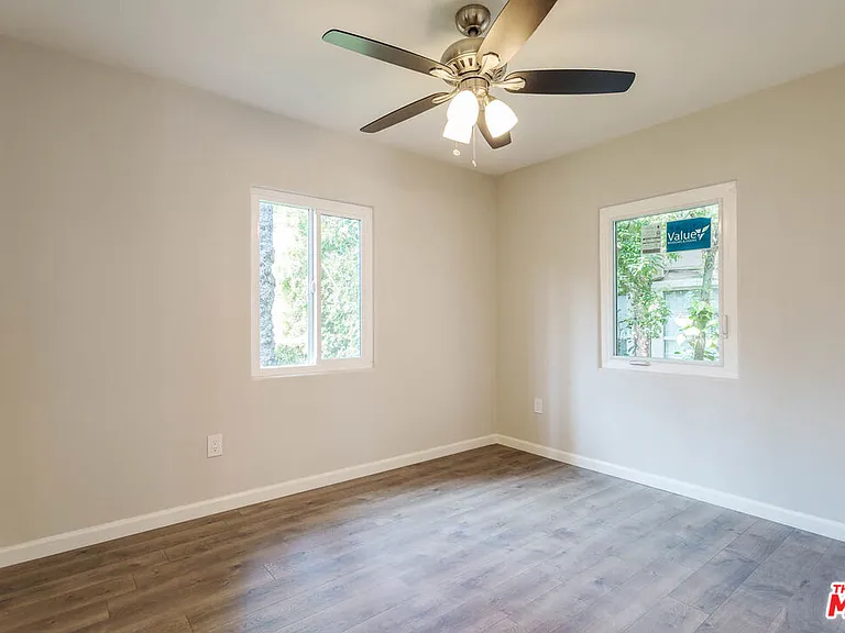 1227 E Harvard St #B — Photo 10