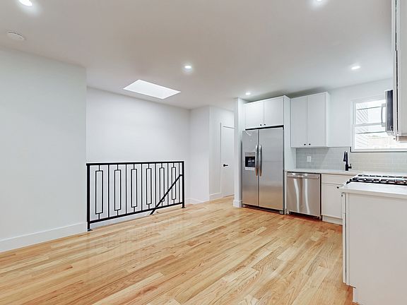 2nd image of 2561 99th St Floor 2