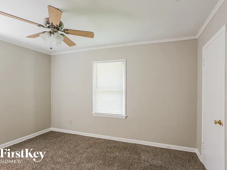1596 Marcia Rd — Photo 9
