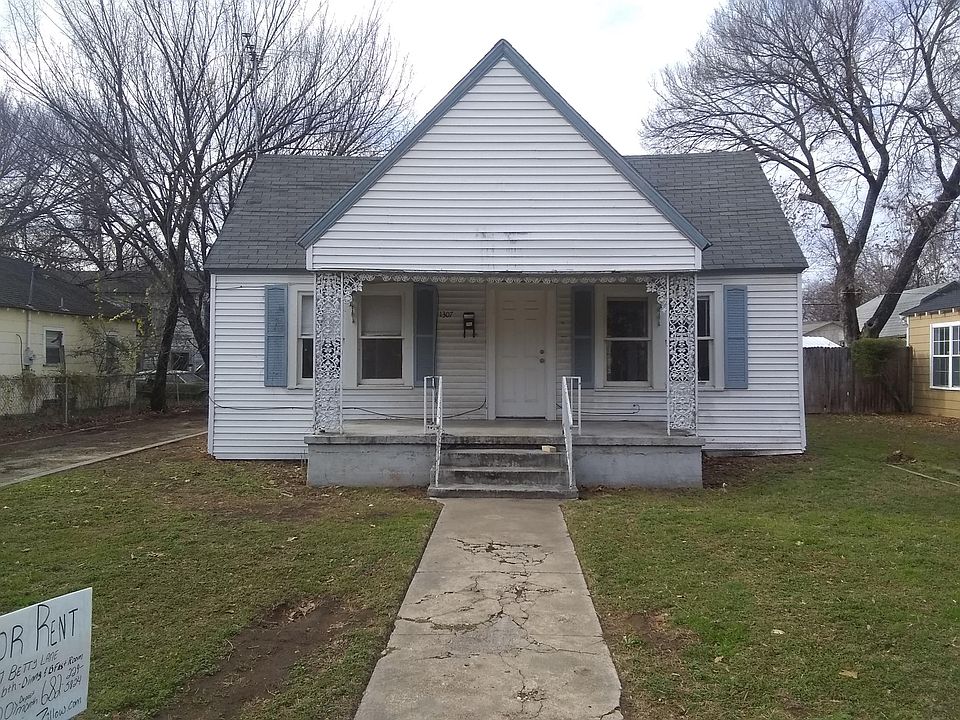 1st image of 1307 Betty Ln