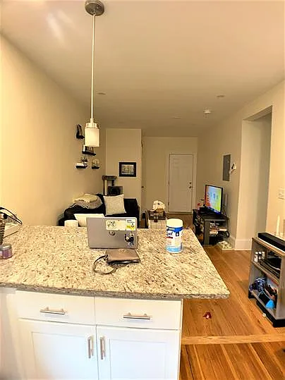 7 Brown Ter #1R — Photo 4
