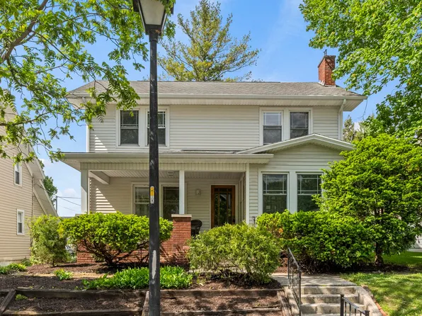 1226 W Oakdale Dr, Fort Wayne, IN 46807