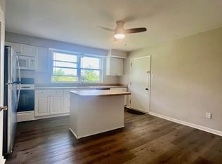 500 Frazier Ave #B4, Willow Grove, PA 19090