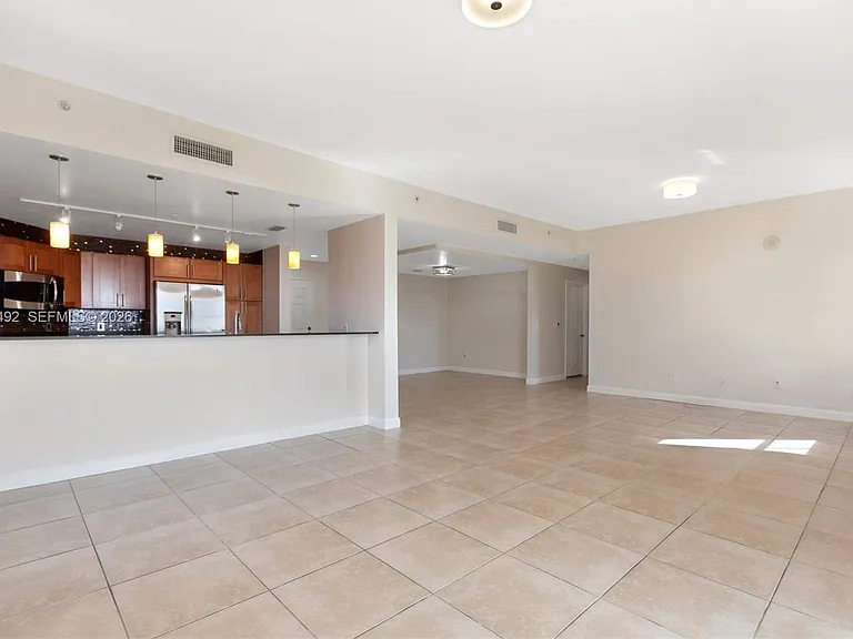 8390 SW 72nd Ave #412 — Photo 4