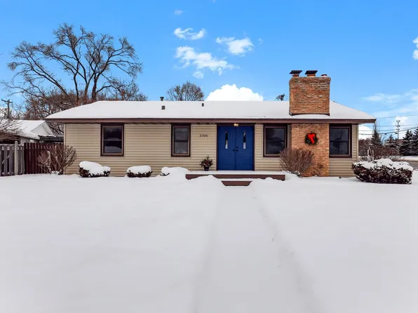 2300 W 95th St, Bloomington, MN 55431