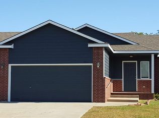 3464 N Lake Ridge Ct, Wichita, KS 67205