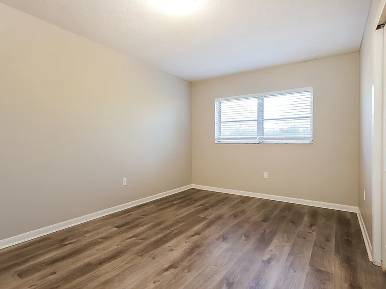 1212 Hunt Ave — Photo 12