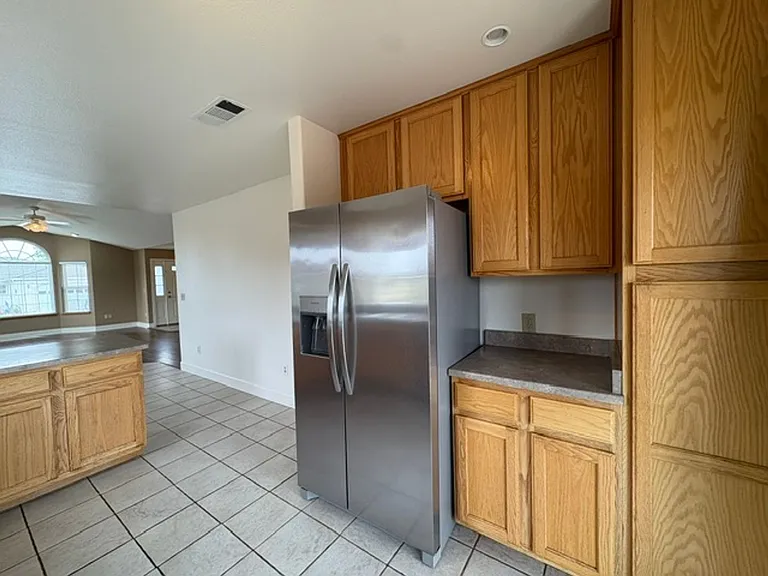 1200 Winchester Ave — Photo 5