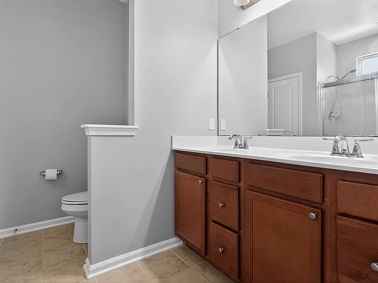 Owners bath 2