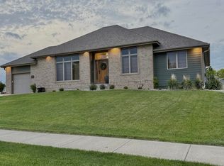 3008 Mulligan Dr, Yankton, SD 57078
