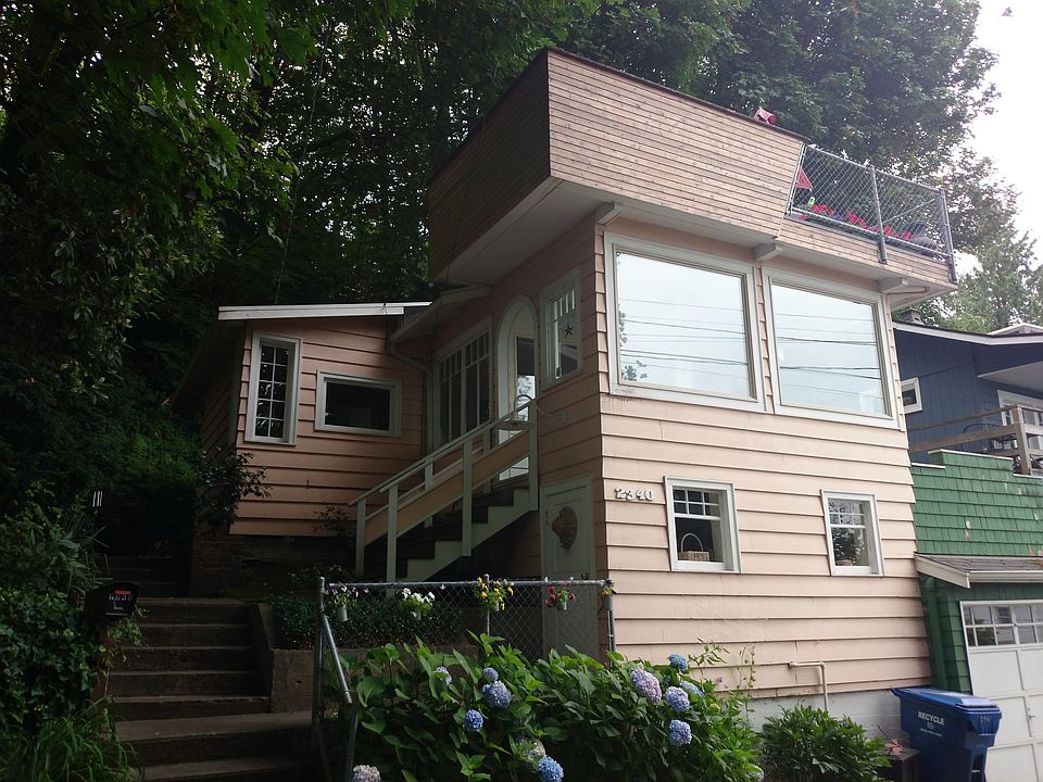1st image of 2340 Halleck Ave SW