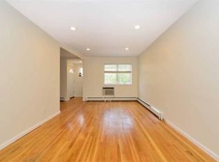 5421 151st St, Flushing, NY 11355