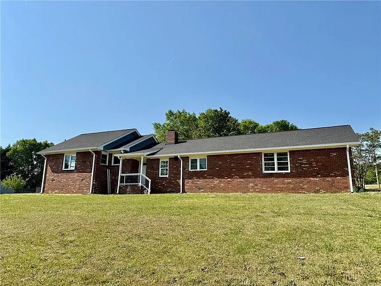 2360 Gravel Springs Rd — Photo 1