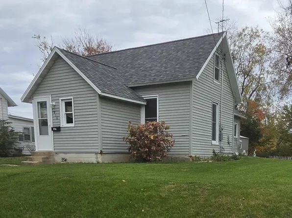 916 Oak St, Iowa Falls, IA 50126