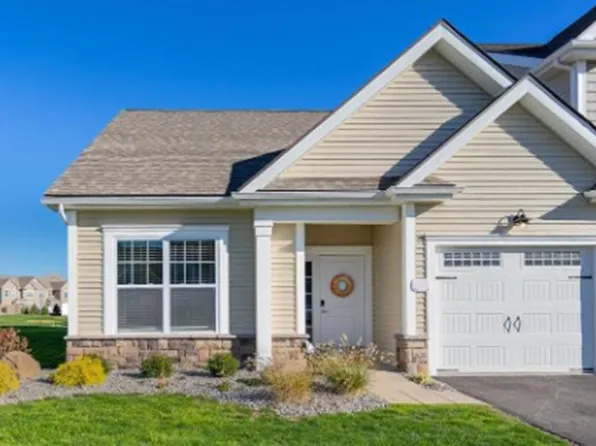 29 Green Spring Ln, Rochester, NY 14624
