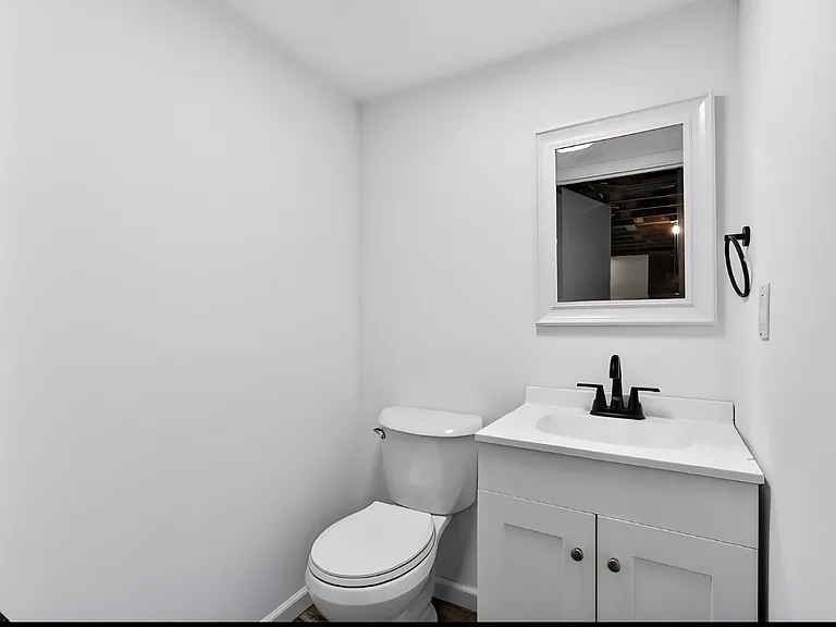 127 Yankee Dr — Photo 17