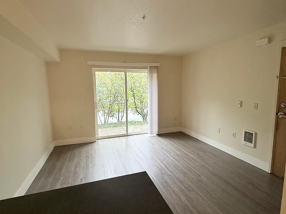 4710 NE Martin Luther King Jr Blvd #8