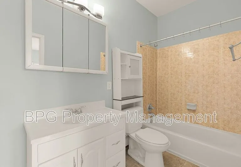 1027 7th St NE — Photo 14