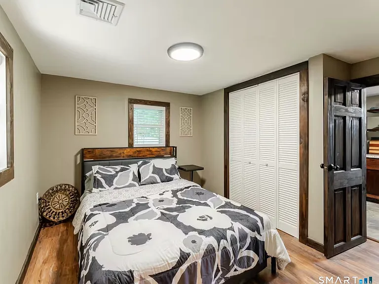 37 Sheldon Cir — Photo 11
