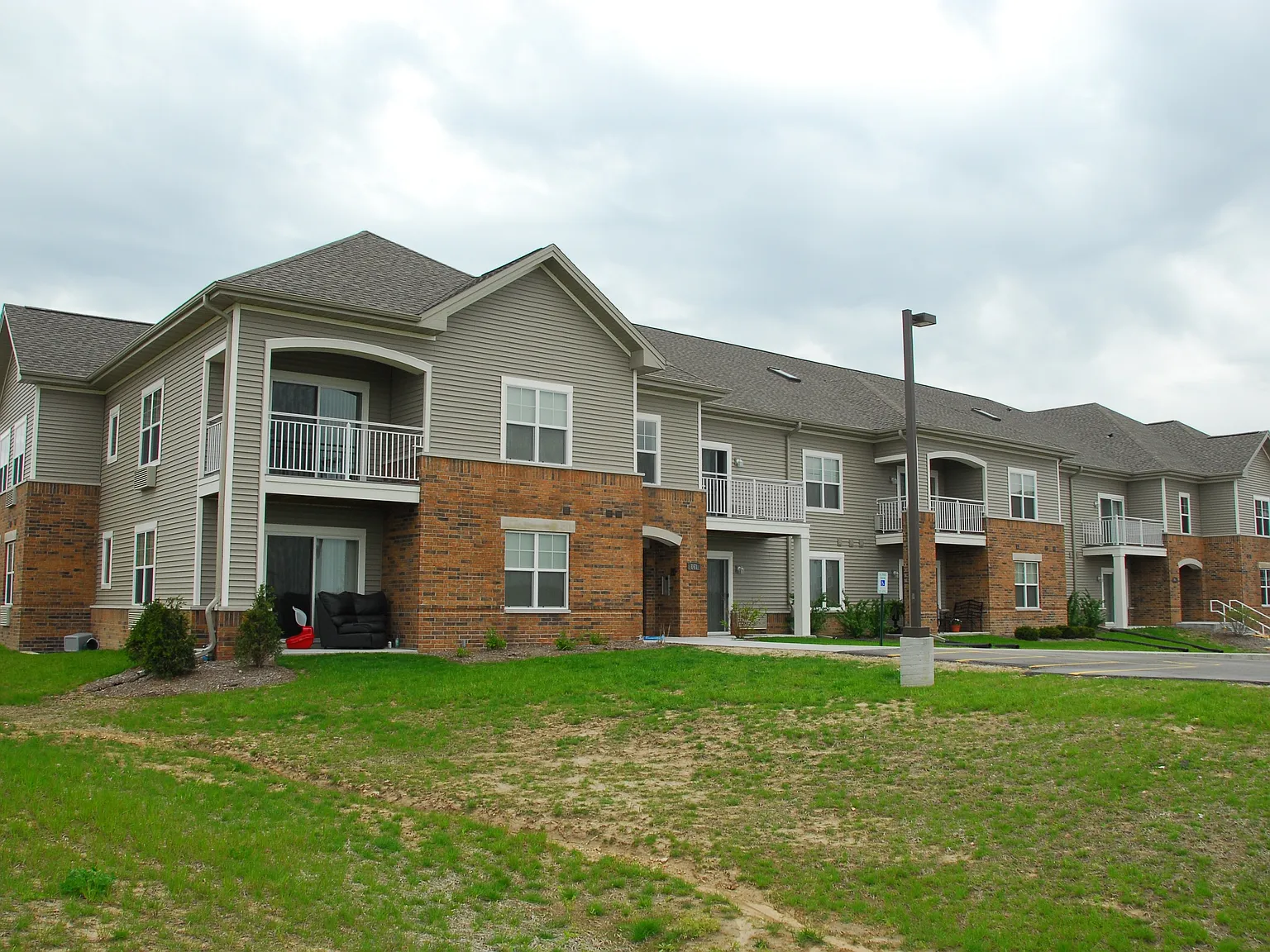 Hometown Grove Apartments — Photo 2
