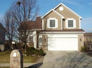 303 Chesapeake Ln, Bloomingdale, IL