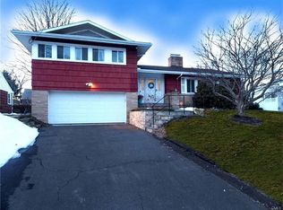 60 Powell Pl, Bridgeport, CT 06604
