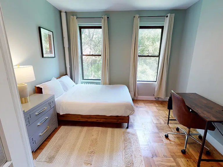 715 E 5th St #3C — Photo 5
