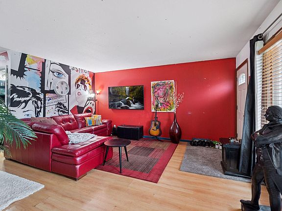 5th image of 514-516 Sunnyside Ln