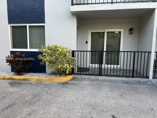 8009 W 6th Ave APT B, Hialeah, FL 33014
