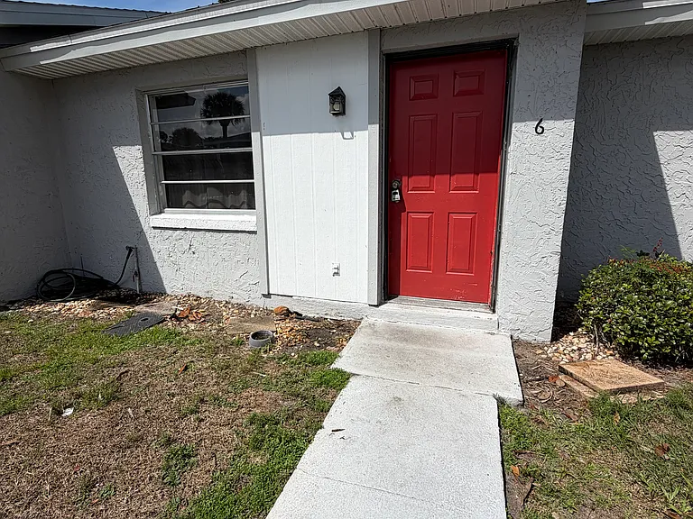6 Lake Villa Way — Photo 1