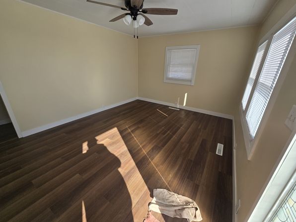 534 Severn Ct, Kingsford Heights, IN 46346