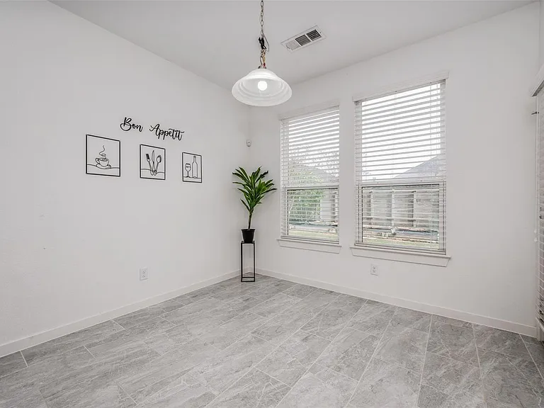 1728 Heron Way — Photo 12