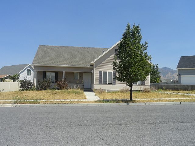 1st image of 117 E Aparicio Dr