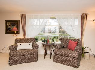 9010 N Picture Ridge Rd, Peoria, IL 61615