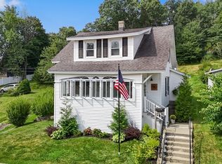 13 Gordon St, Worcester, MA 01604