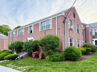 96 Seaton Rd APT 2, Stamford, CT 06902