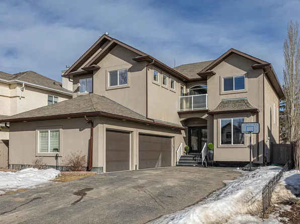 727 107a St SW, Edmonton, AB T6W 1G4