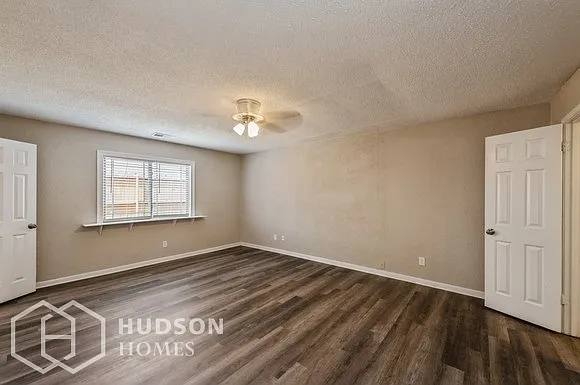 8609 Kensington Dr — Photo 17