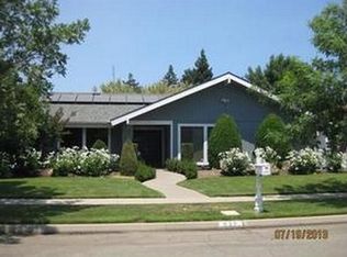 932 E Bedford Ave, Fresno, CA