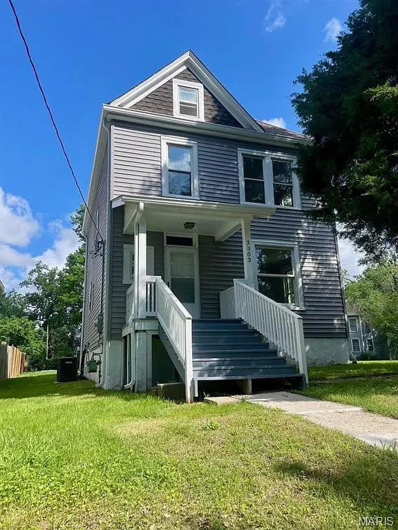 Building Photo - 3303 Oxford Ave