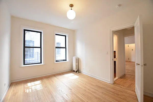 Rented by Bold New York | media 15