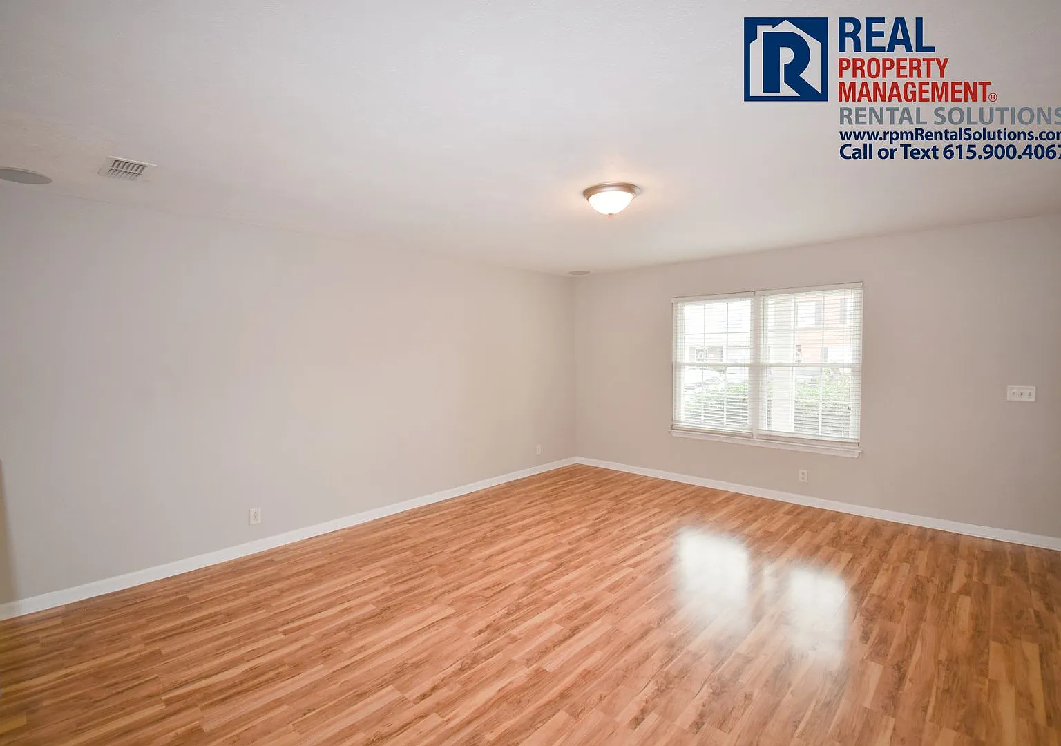 Wonderful 2bd 2.5ba townhome in highly desirable Blackman area! — Photo 3
