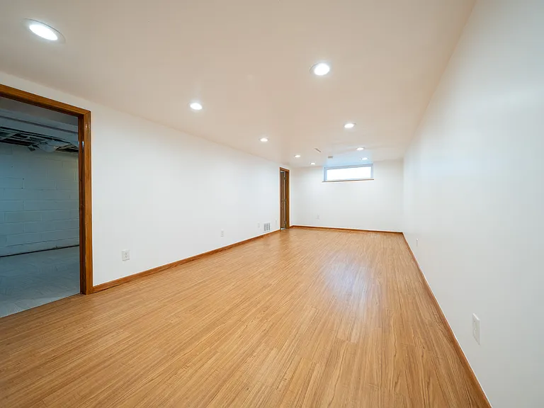10130 Fremont Ave S — Photo 21