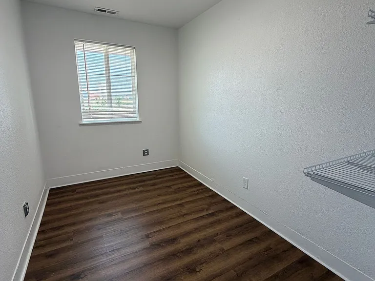 254 Denver St — Photo 14